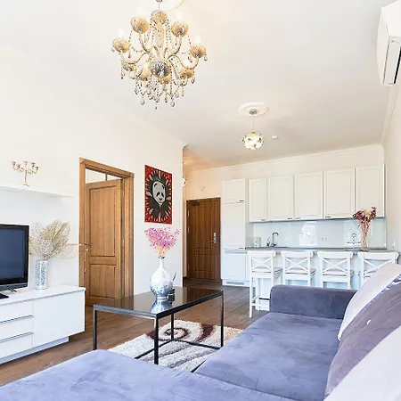 Apartman Stylish Well Equiped - Self Check-in