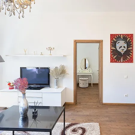 Apartment Stylish Well Equiped - Self Check-in