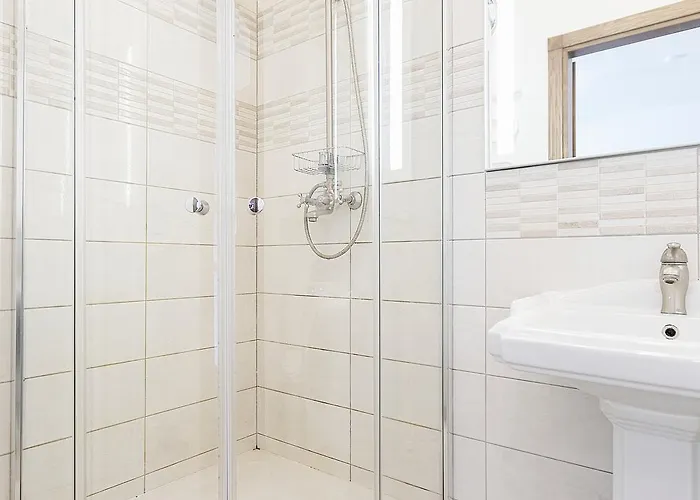 Apartman Stylish Well Equiped - Self Check-in *